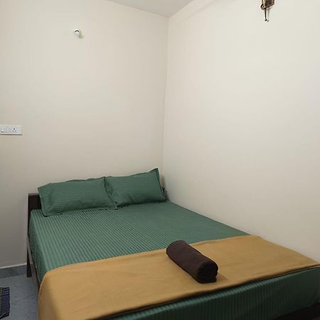 Omkara - The Fives Guest House Tiruvannamalai Luaran gambar