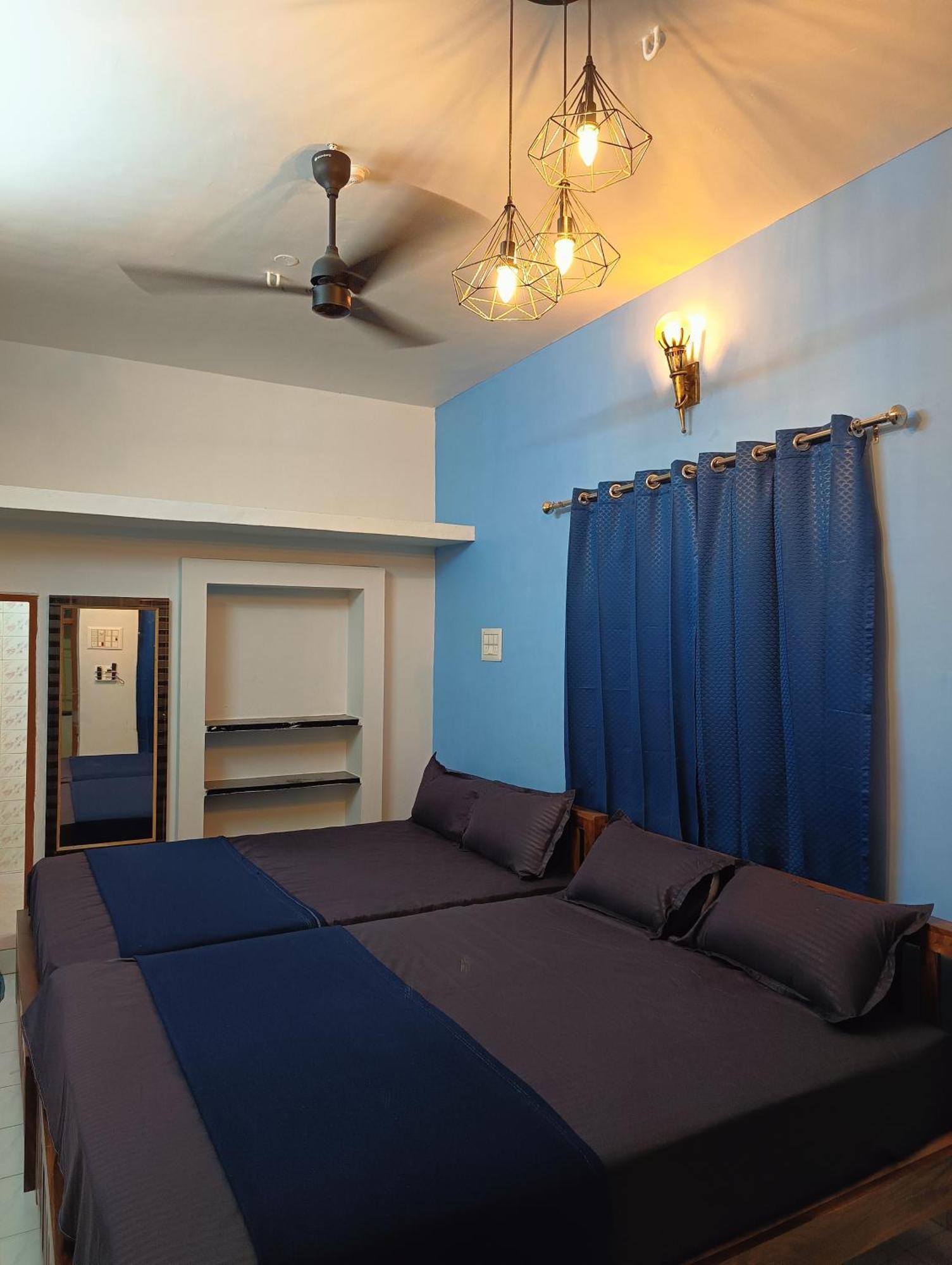 Omkara - The Fives Guest House Tiruvannamalai Bilik gambar