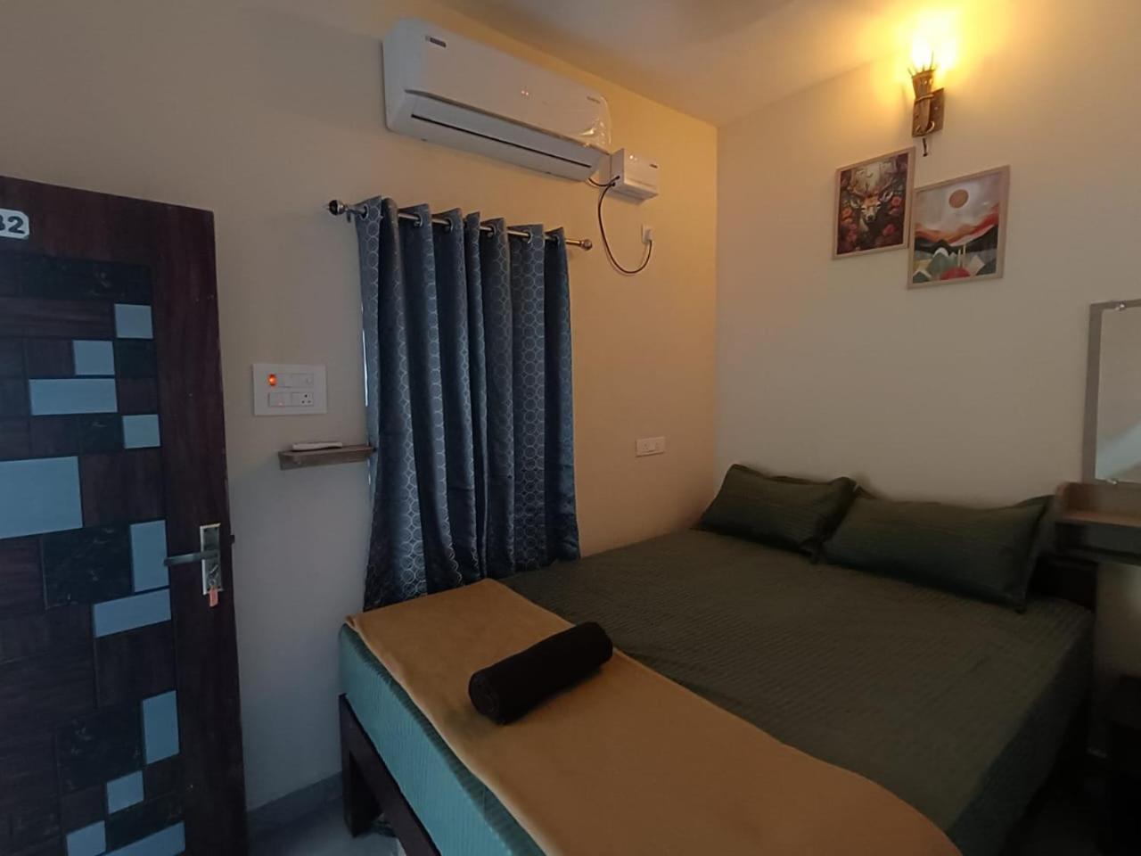 Omkara - The Fives Guest House Tiruvannamalai Luaran gambar